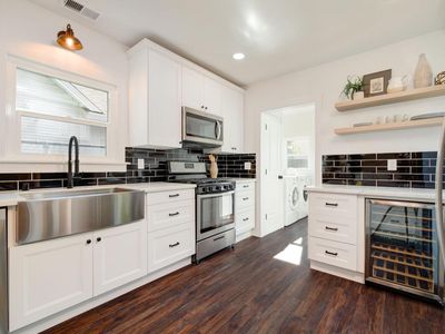 3958 8th Ave, Sacramento, CA, 95817