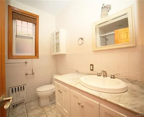 Rented by Douglas Elliman | media 18