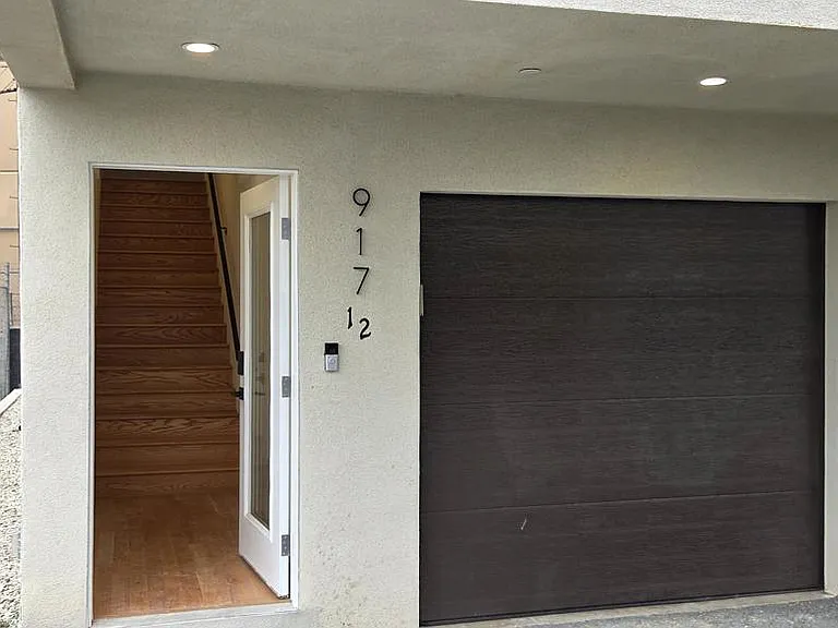 917 1/2 N Ridgewood Pl — Photo 20