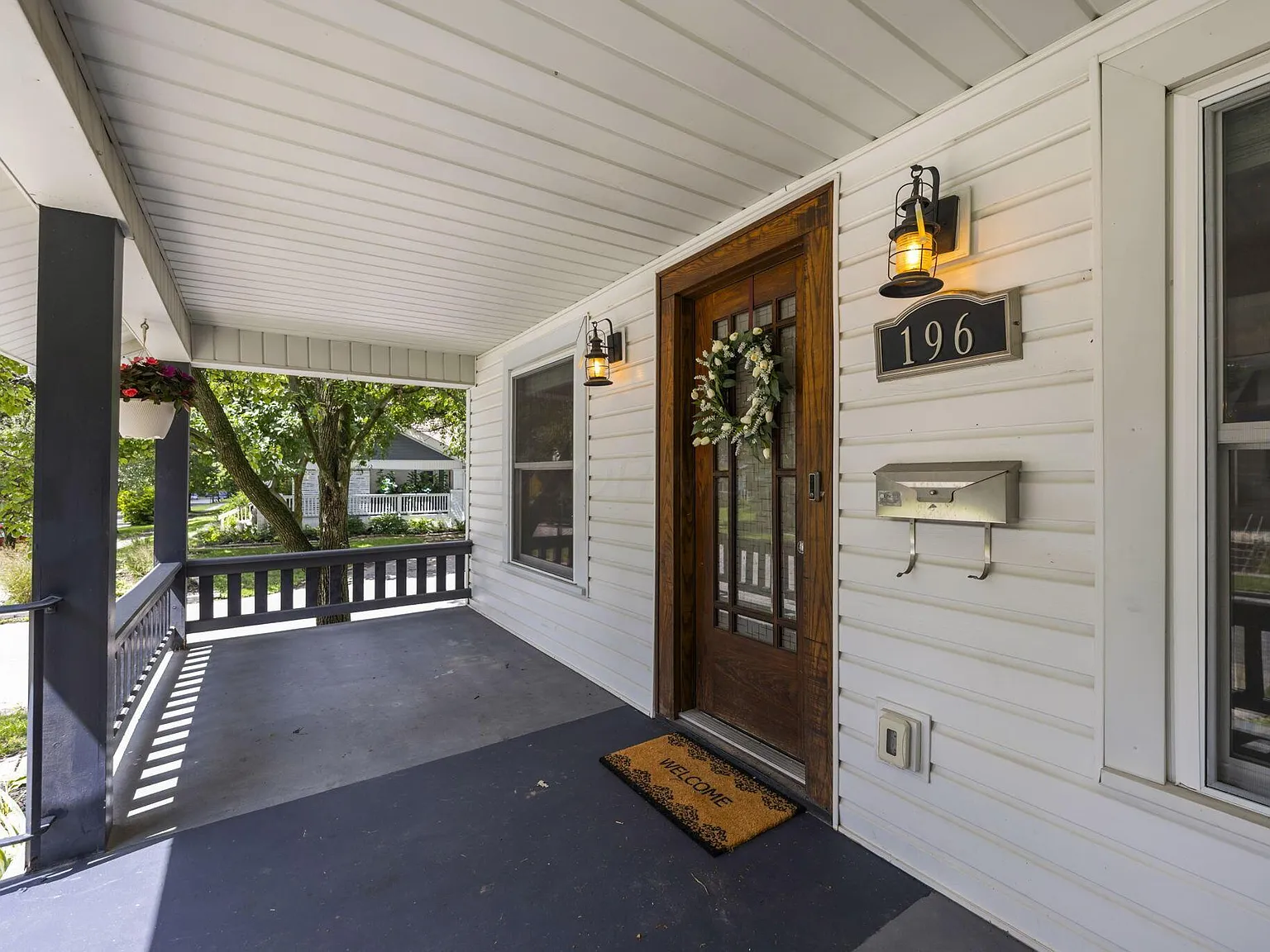 4 bed, 3.5 bath, 2120 sqft, $2,800 — Photo 4