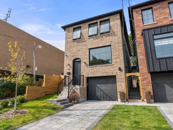12 Glenside Ave, Toronto, ON M4L 2T5
