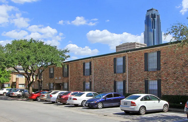Plantation Apartments — Photo 16