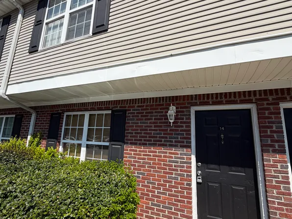 14 Point Place Dr, Cartersville, GA 30120