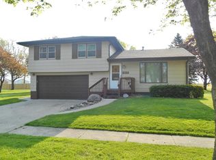 407 S Cedar St, Jefferson, IA 50129