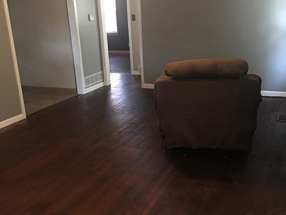 4th image of 52 Faircrest Dr