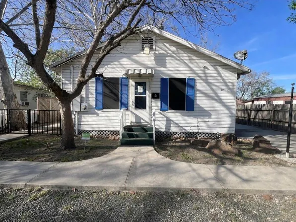 1207 W Ferguson St, Humble, TX 77338