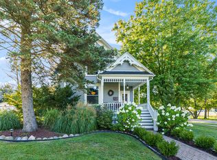 421 S Walnut St, Howell, MI 48843