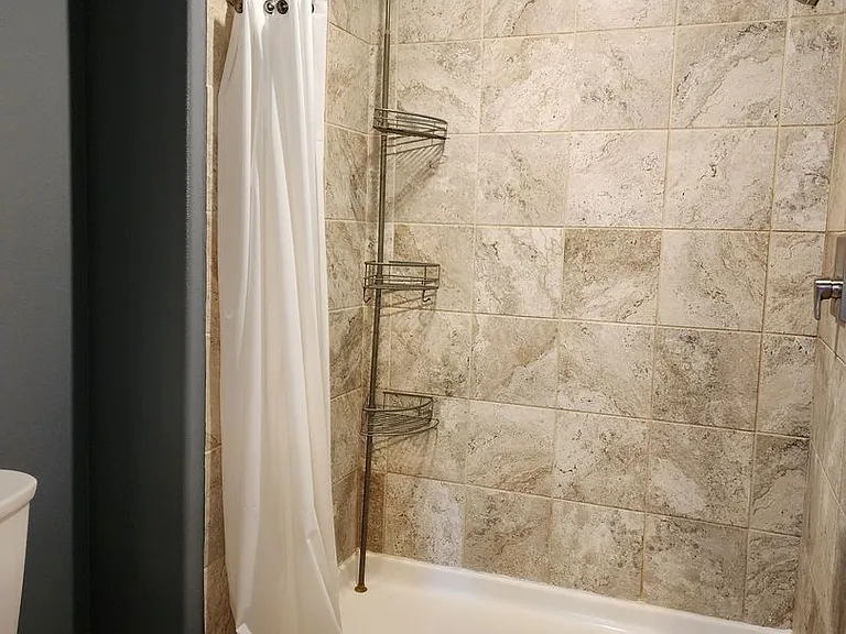 1592 Kingston Way — Photo 28