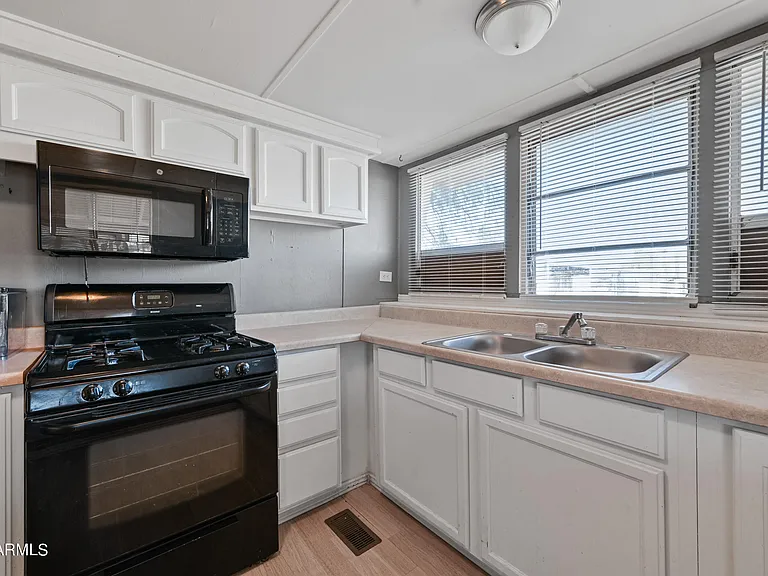 2055 W Gregory St — Photo 6
