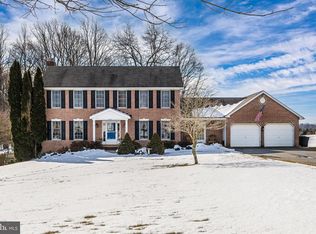 2266 Cherokee Dr, Westminster, MD 21157