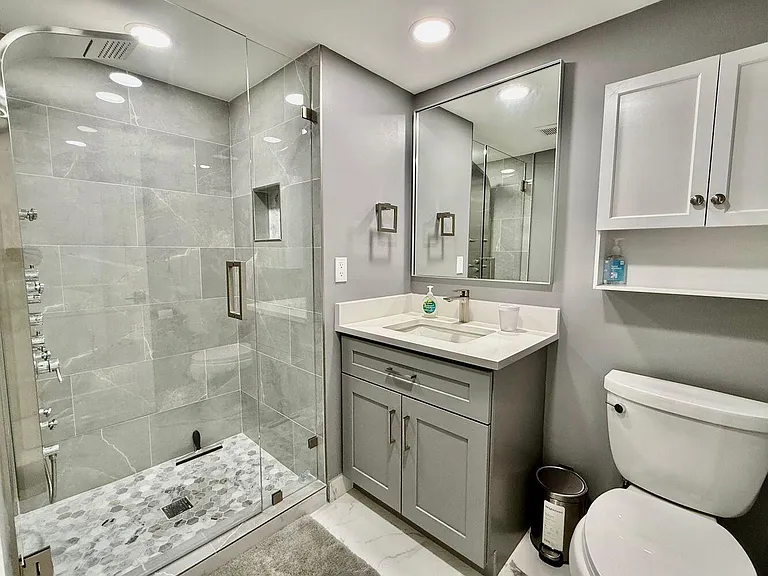 20 Westgate Ln #20G — Photo 10