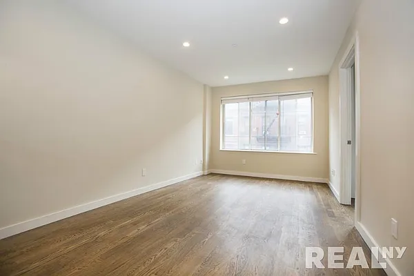 Rented by REAL New York | media 38