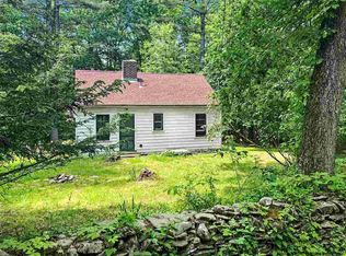 8 Powers Ln, Saugerties, NY 12477