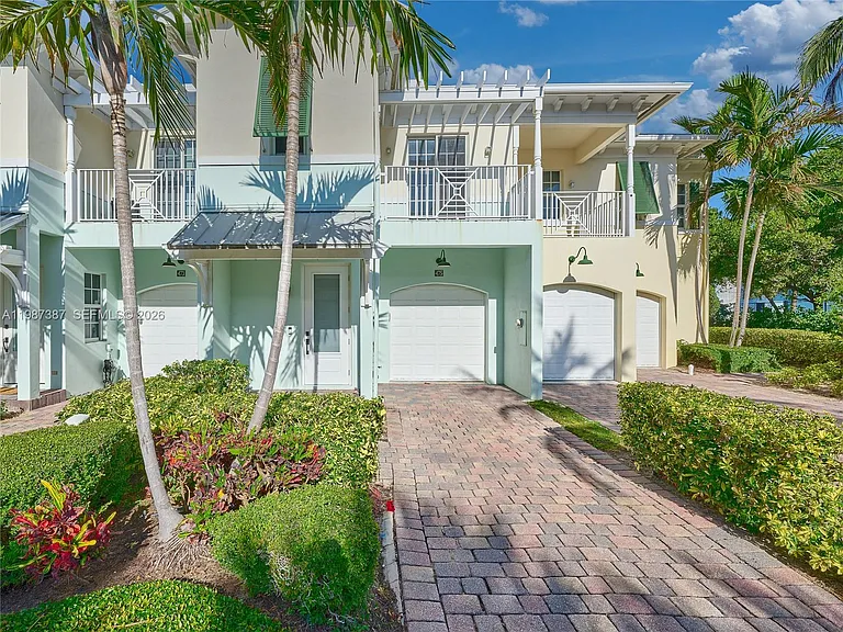 475 Ocean Ridge Way — Photo 3