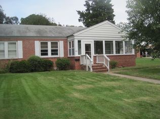 111 E Sherwood Ave, Hampton, VA 23663