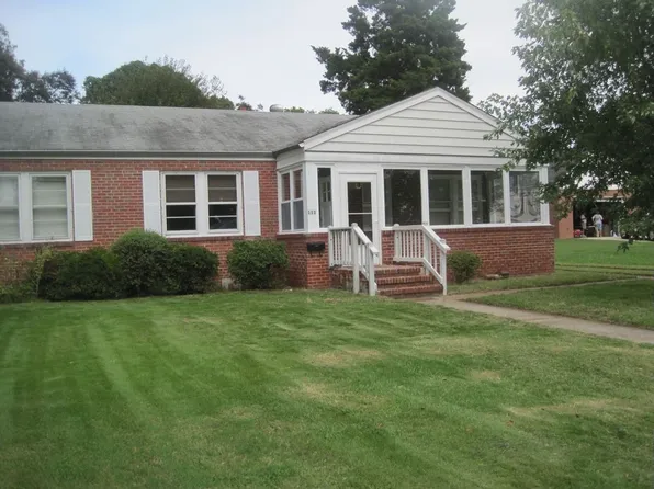 111 E Sherwood Ave, Hampton, VA 23663