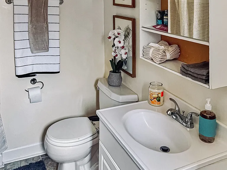 1218 Fischer Ave — Photo 43