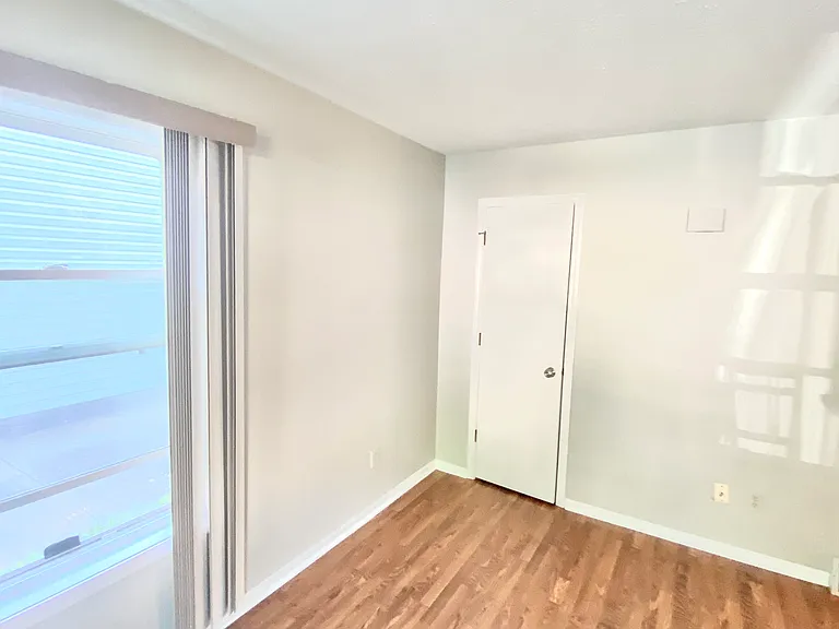 6528 Rosebelle Ave — Photo 6