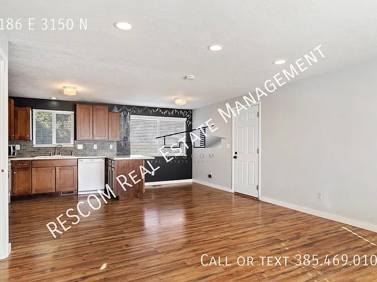 1186 E 3150 N — Photo 2
