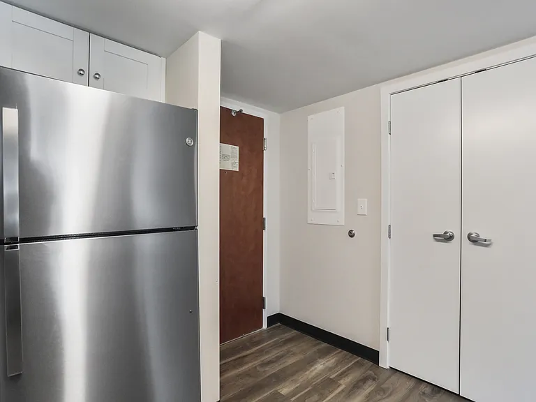 233 Lowe Dr #413 — Photo 6