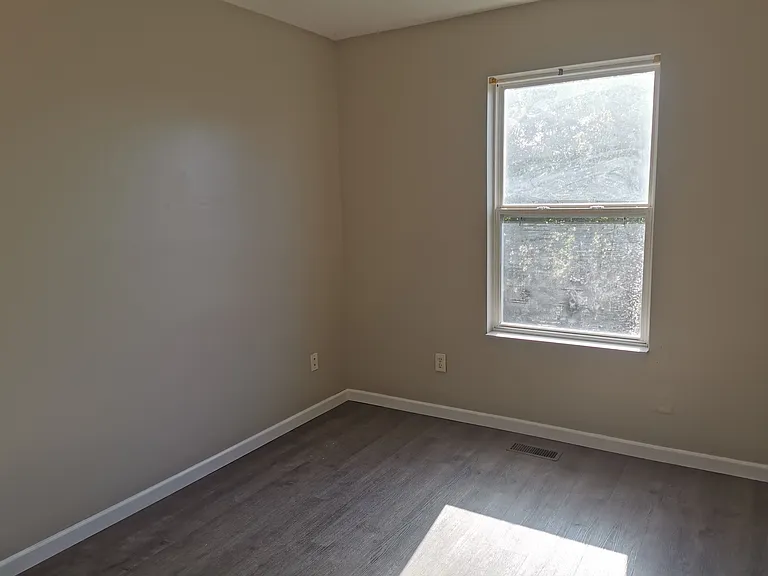 7867 Winding Creek Ct — Photo 16