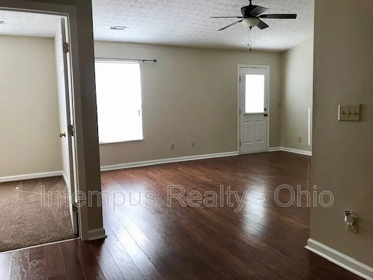 129 Lofton Cir — Photo 9