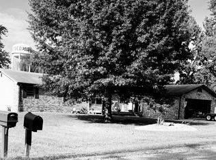 2898 W Rose Hill Ln, Rosedale, IN 47874