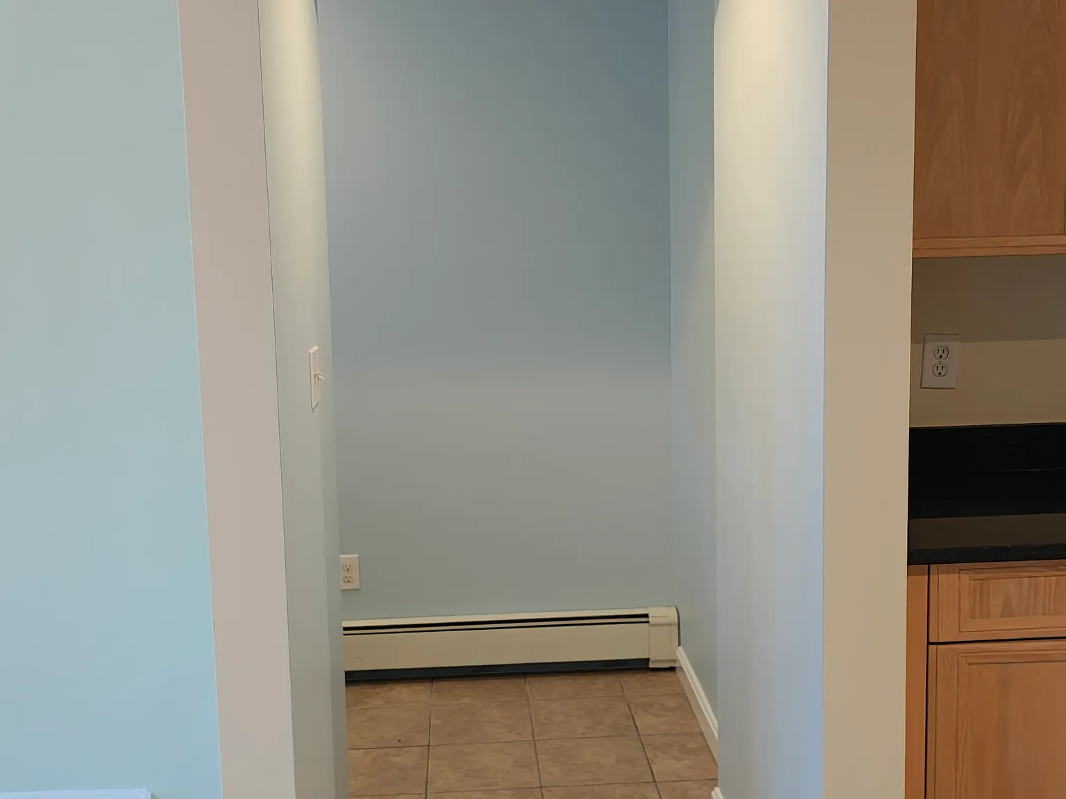 1 bed, 976 sqft, $2,000 — Photo 3