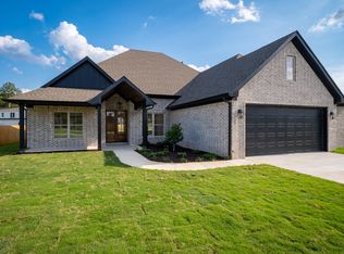 6904 Fields Dr, Benton, AR 72019