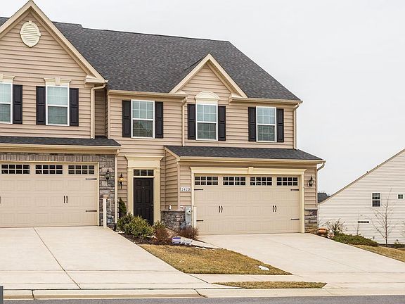 3rd image of 2420 Sophia Chase Dr
