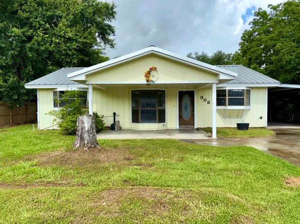 908 Memphis St, Orange, TX 77630