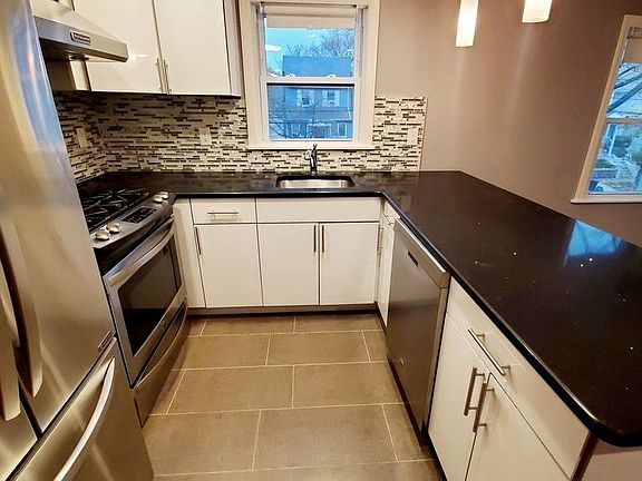 4th image of 72-18 Kessel St Floor 2