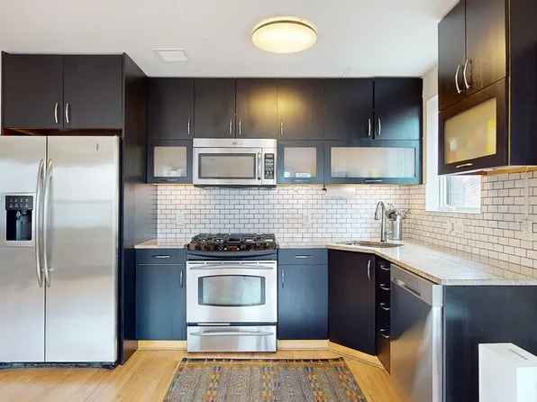 702 Ocean Parkway image 5 of 19