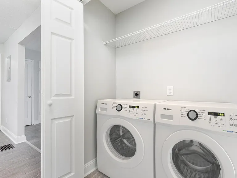 Heritage Green Apartments — Photo 31