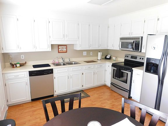 5th image of 103 Abbey Dr