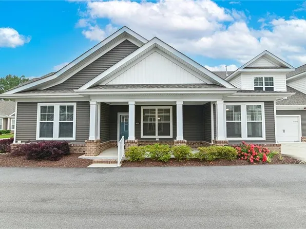 920 Biltmore Way, Chesapeake, VA 23320