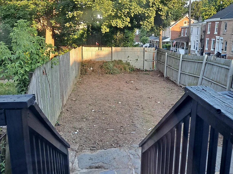 1100 Green St — Photo 31