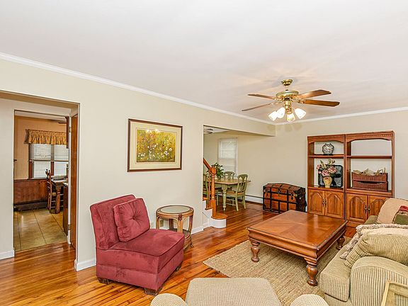 4th image of 1336 Jericho Oyster Bay Rd