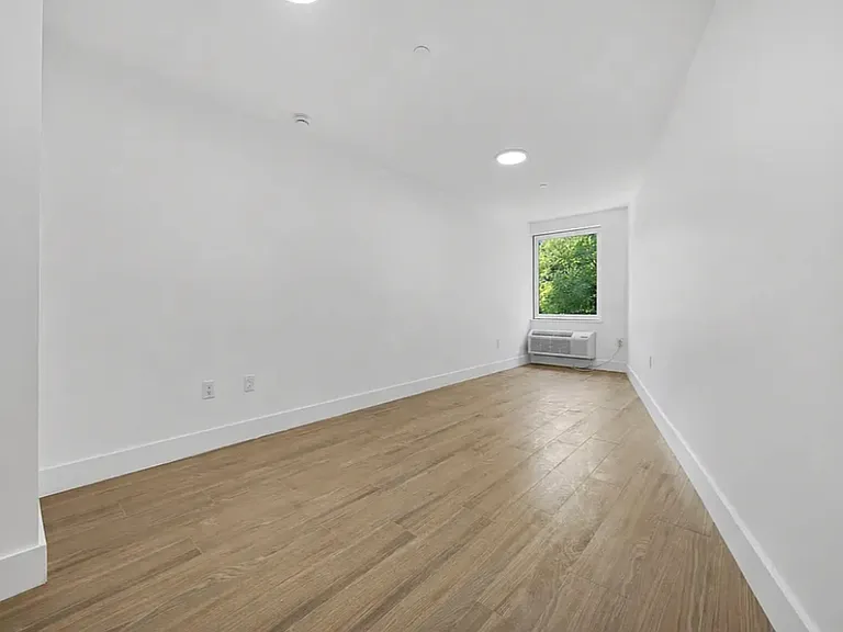 175 Rochester Ave #1D — Photo 11