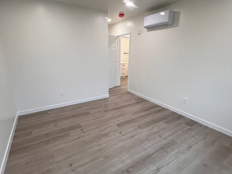 411 N 21st St #303 — Photo 12
