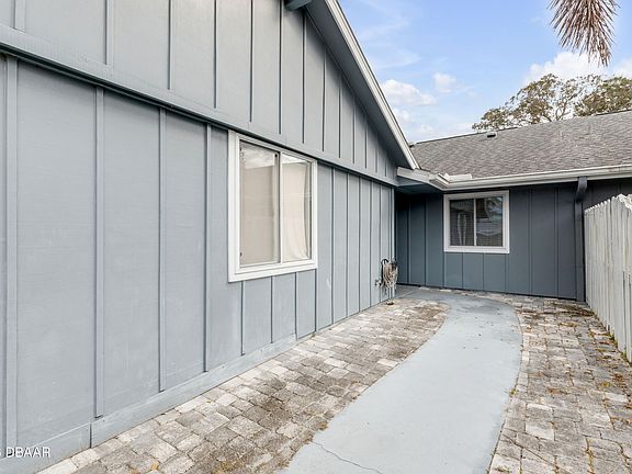3rd image of 6 Stymie Ln
