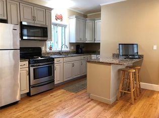 34 Byfield St, Bristol, RI 02809