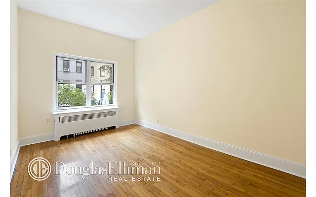 Rented by Douglas Elliman | media 26