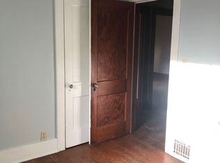 2324 18th St #B, Moline, IL 61265