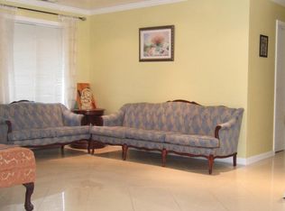 13 Sudbury Ct, East Brunswick, NJ 08816