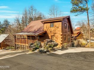 3004 Oak Tree Way, Pigeon Forge, TN 37863