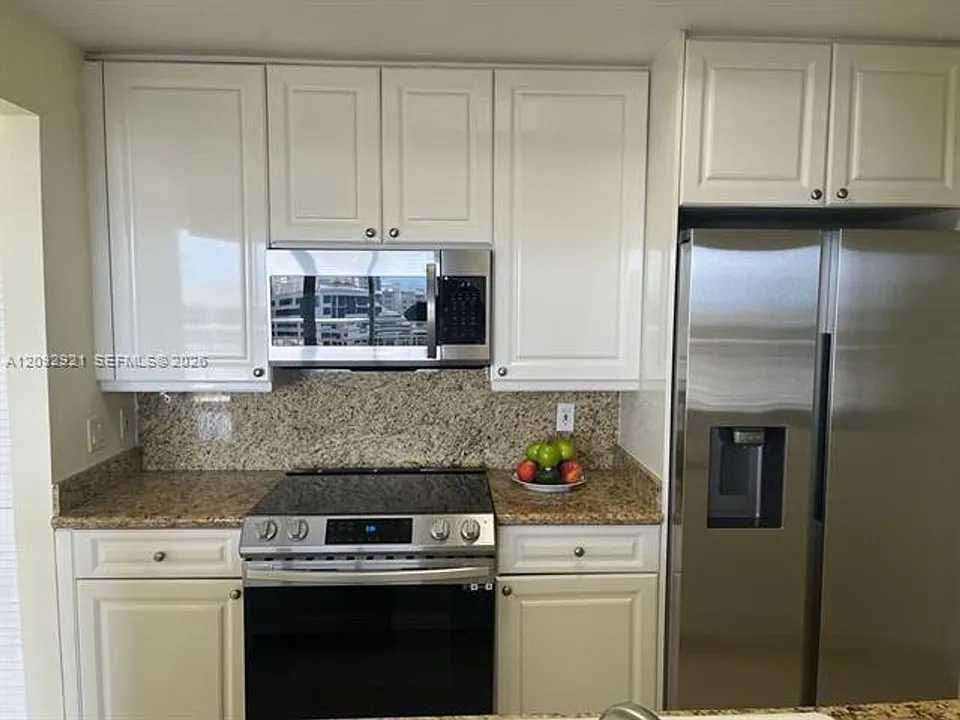848 Brickell Key Dr #CU-2303