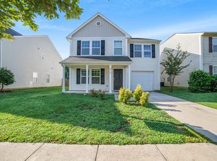 2538 Stream Bank Dr, Charlotte, NC 28269