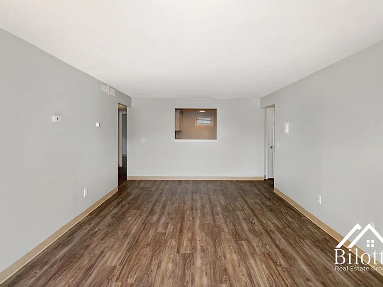 Hillside Terrace Apartments — Photo 26