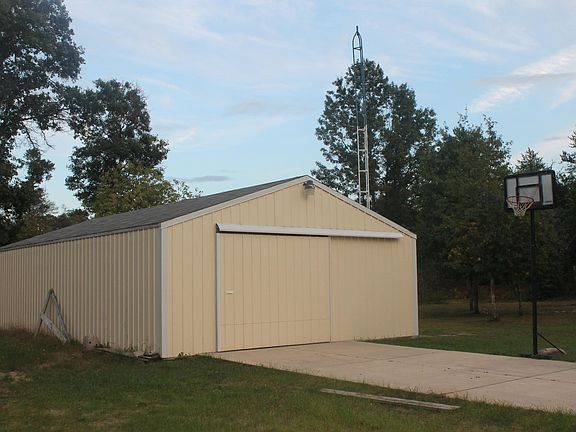 2nd image of 1611 S Horseshoe Trl